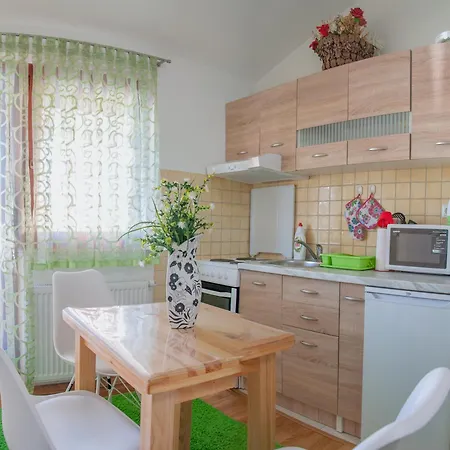 Hana Superior * Bihać