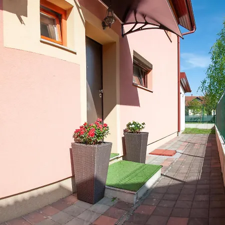 Hana Superior Appartement *